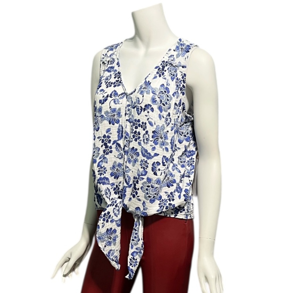 NWT Red Haute White Blue Haze Floral Print Front Tie Sleeveless Top Small (4-6)